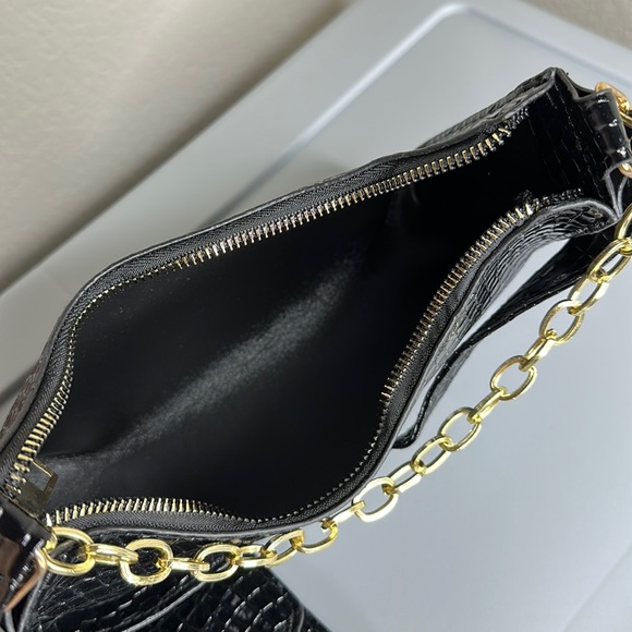 Faux Crocodile Print Handbag w/ wallet - Picture 4 of 6